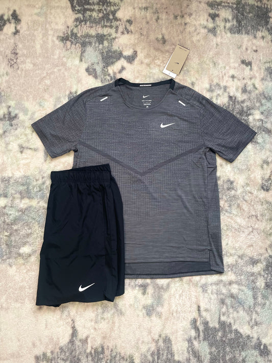 Nike 365 T-shirt and Shorts